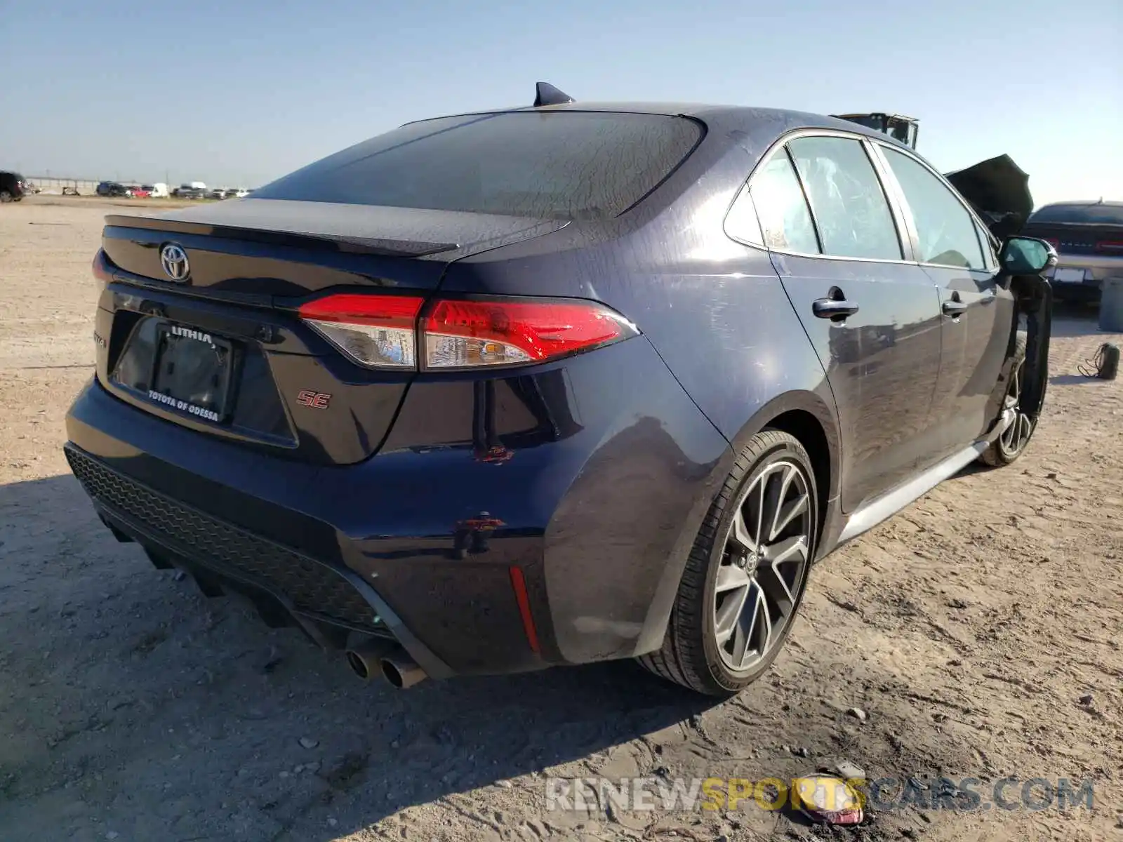 4 Photograph of a damaged car 5YFS4RCE4LP026233 TOYOTA COROLLA 2020