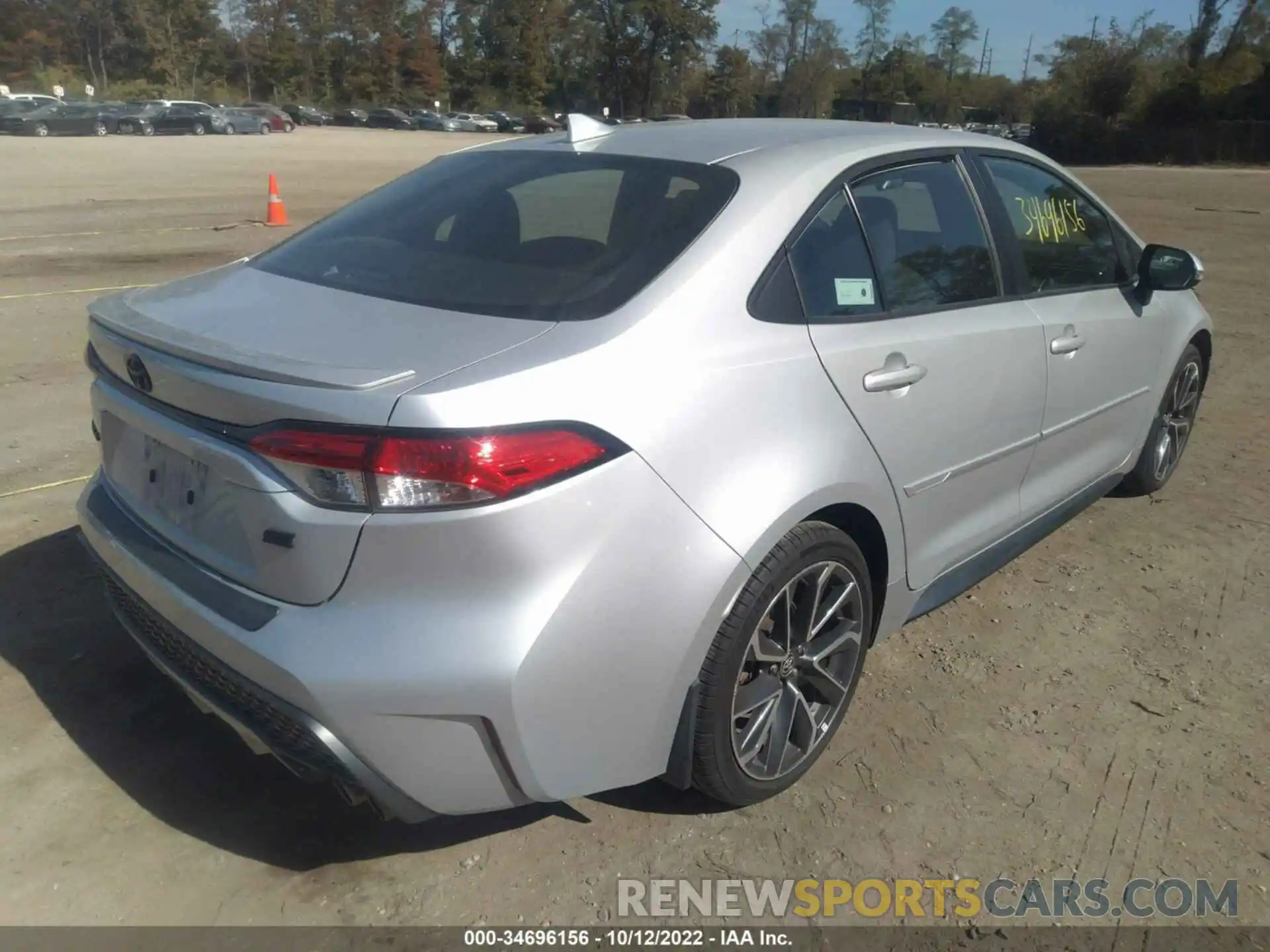 4 Photograph of a damaged car 5YFS4RCE4LP028810 TOYOTA COROLLA 2020