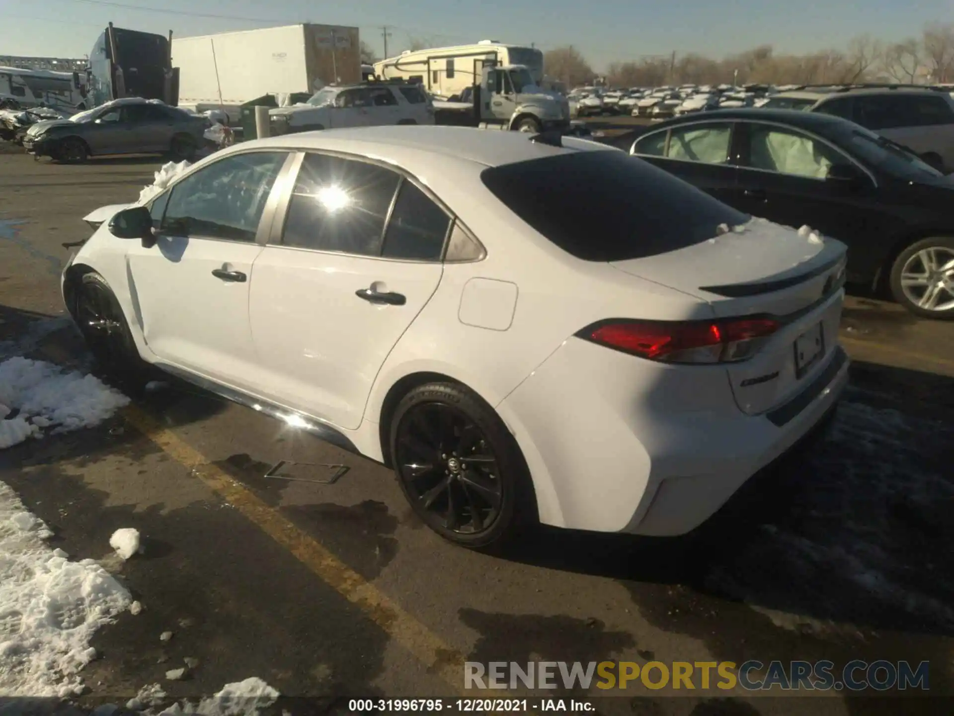 3 Photograph of a damaged car 5YFS4RCE4LP030752 TOYOTA COROLLA 2020