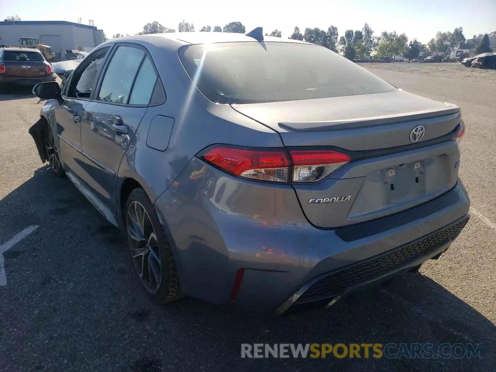 3 Photograph of a damaged car 5YFS4RCE4LP031013 TOYOTA COROLLA 2020