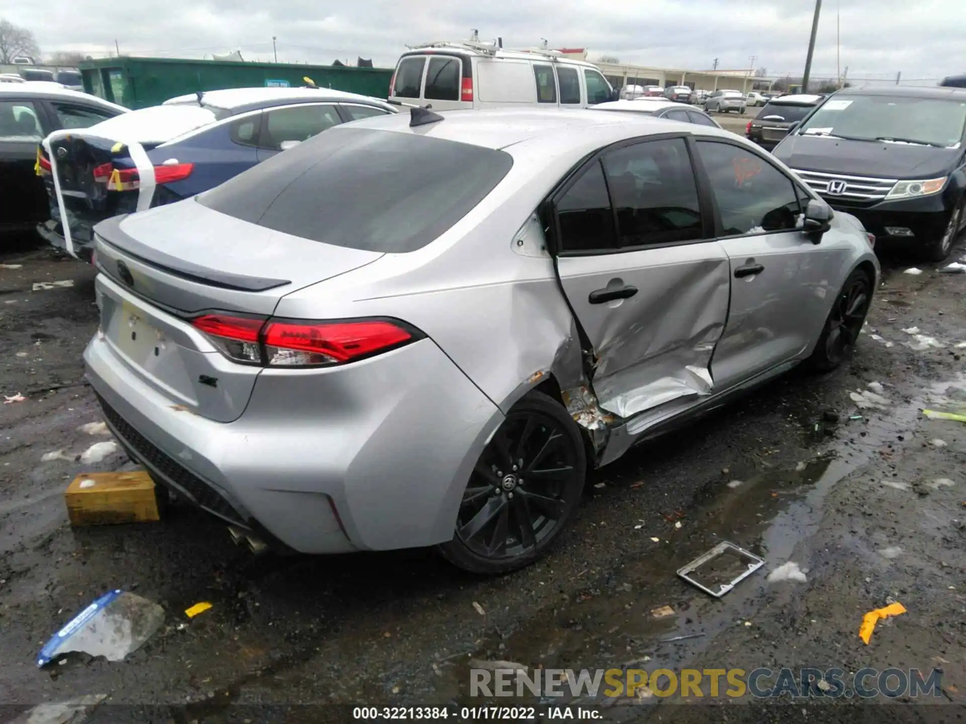 4 Photograph of a damaged car 5YFS4RCE4LP031464 TOYOTA COROLLA 2020