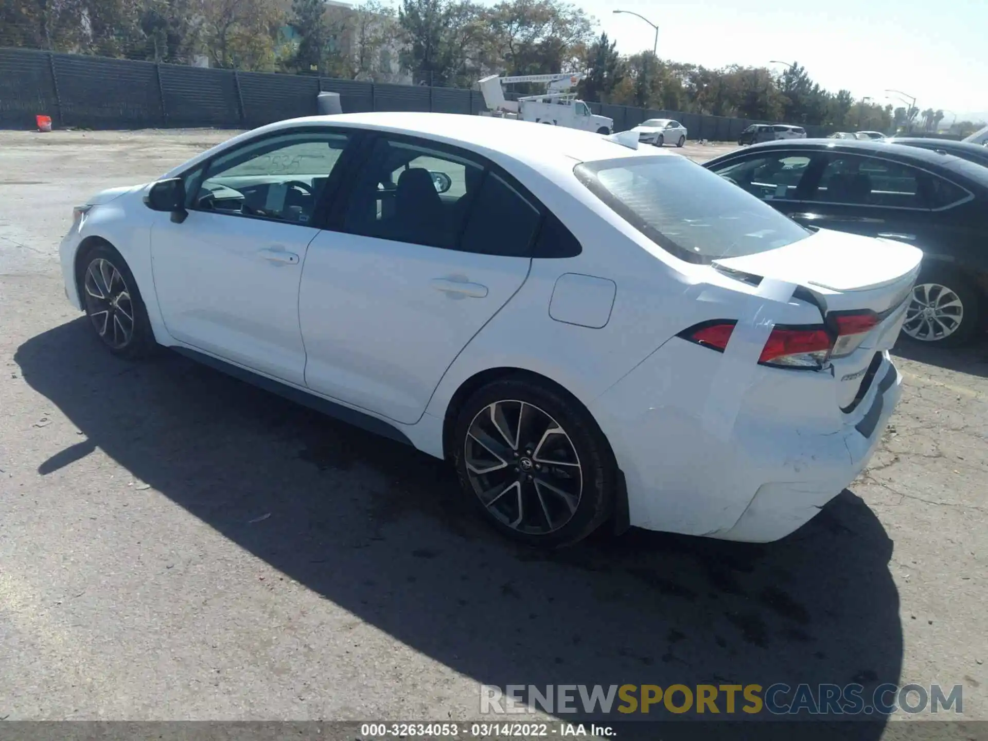 3 Photograph of a damaged car 5YFS4RCE4LP032243 TOYOTA COROLLA 2020