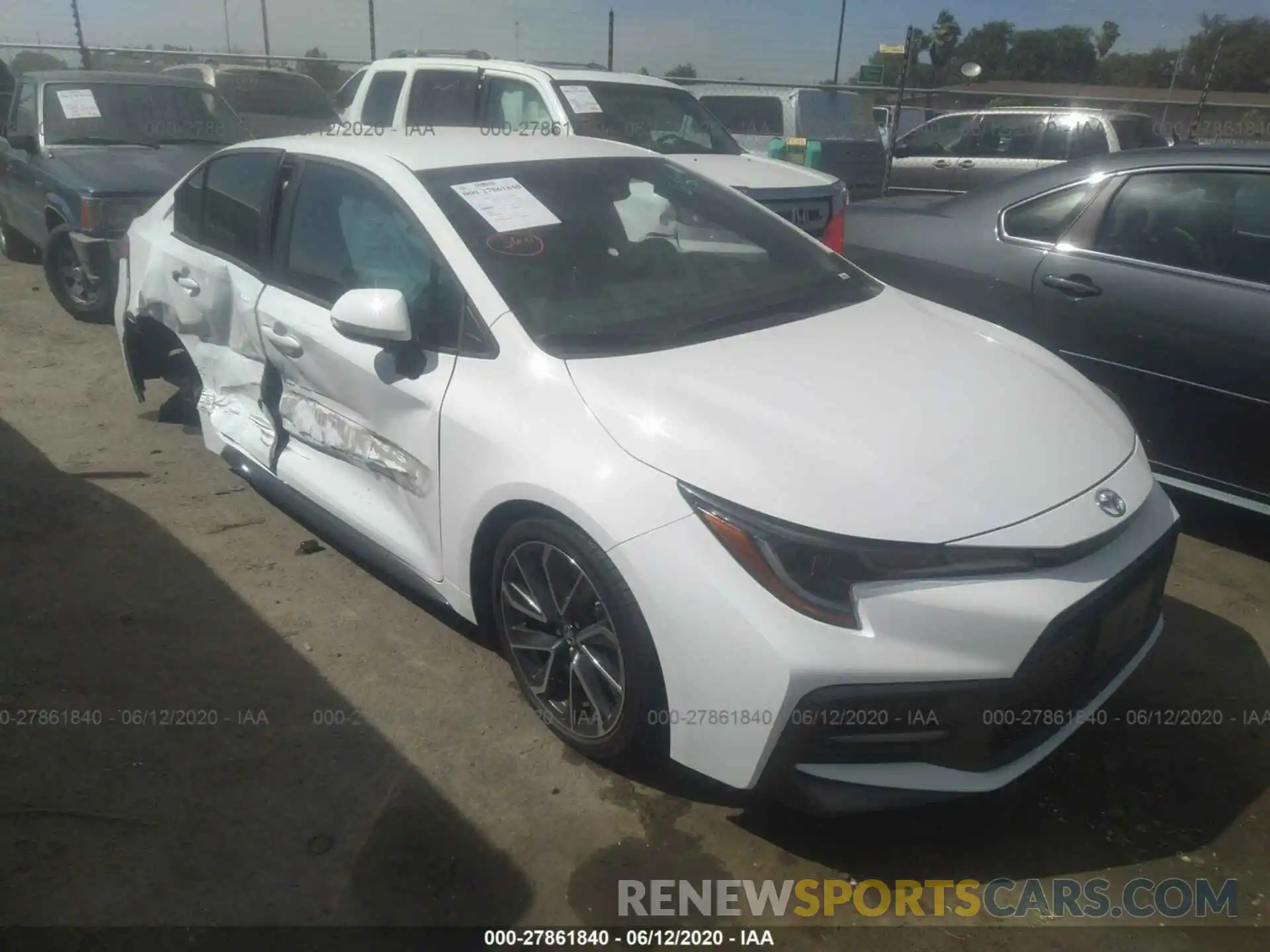 1 Photograph of a damaged car 5YFS4RCE4LP033246 TOYOTA COROLLA 2020