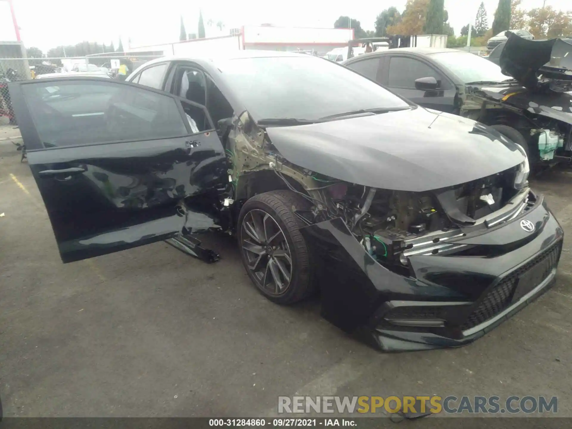 1 Photograph of a damaged car 5YFS4RCE4LP033618 TOYOTA COROLLA 2020