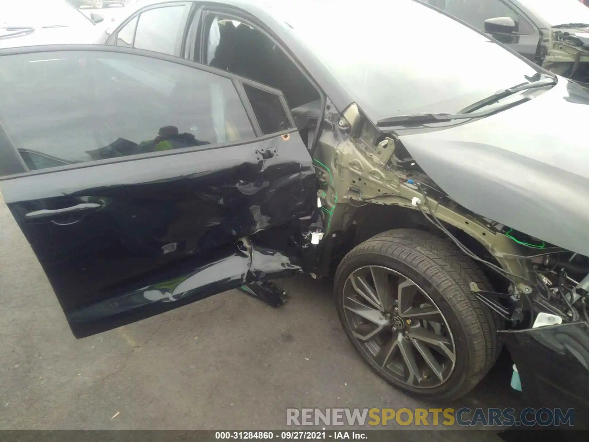 6 Photograph of a damaged car 5YFS4RCE4LP033618 TOYOTA COROLLA 2020