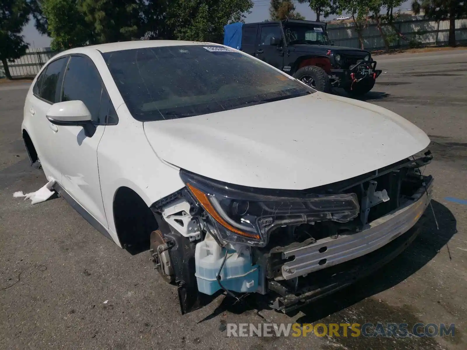 1 Photograph of a damaged car 5YFS4RCE4LP034624 TOYOTA COROLLA 2020