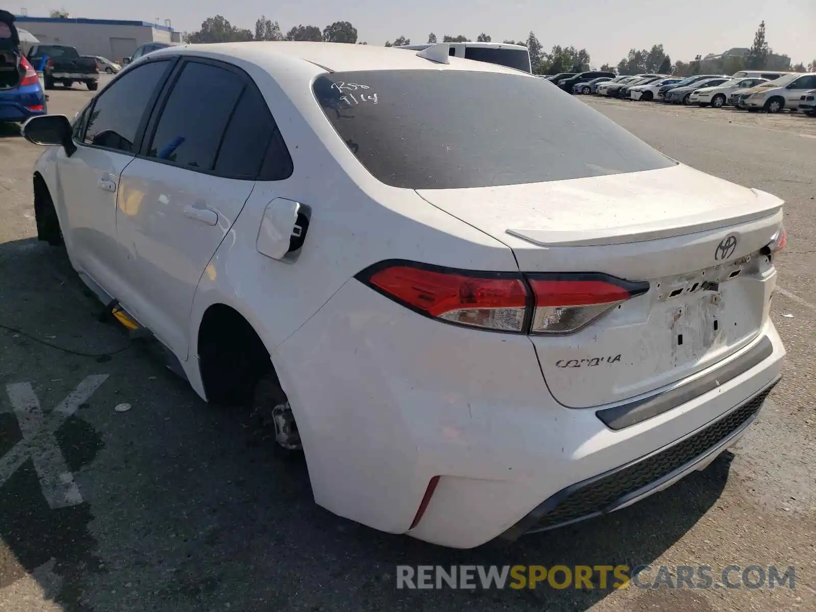 3 Photograph of a damaged car 5YFS4RCE4LP034624 TOYOTA COROLLA 2020