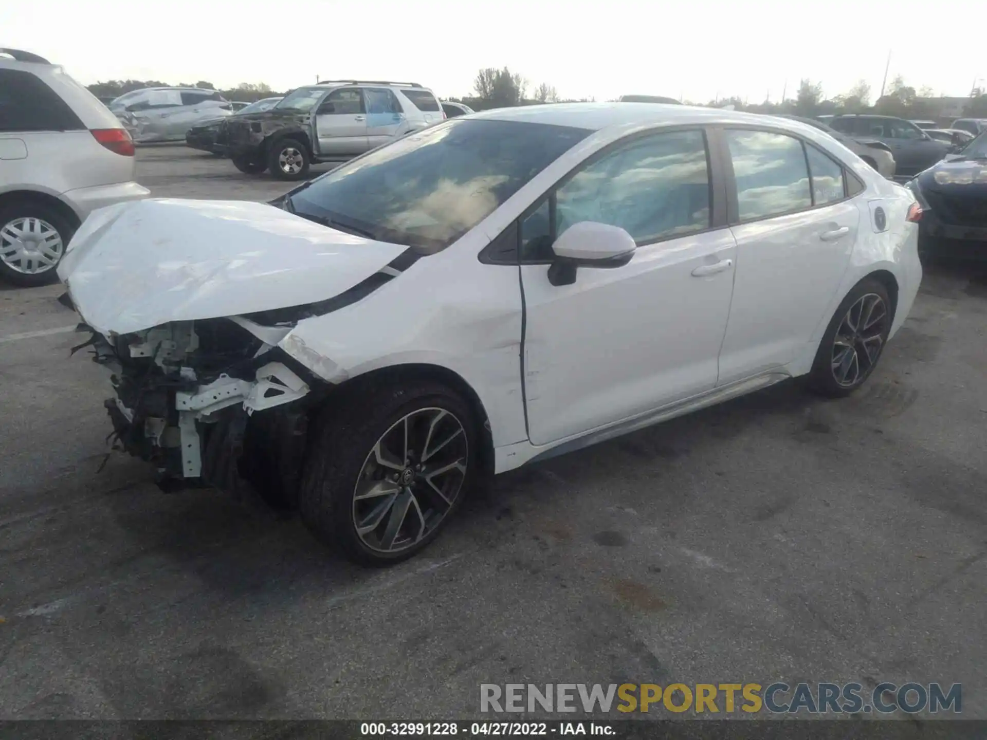 2 Photograph of a damaged car 5YFS4RCE4LP036387 TOYOTA COROLLA 2020