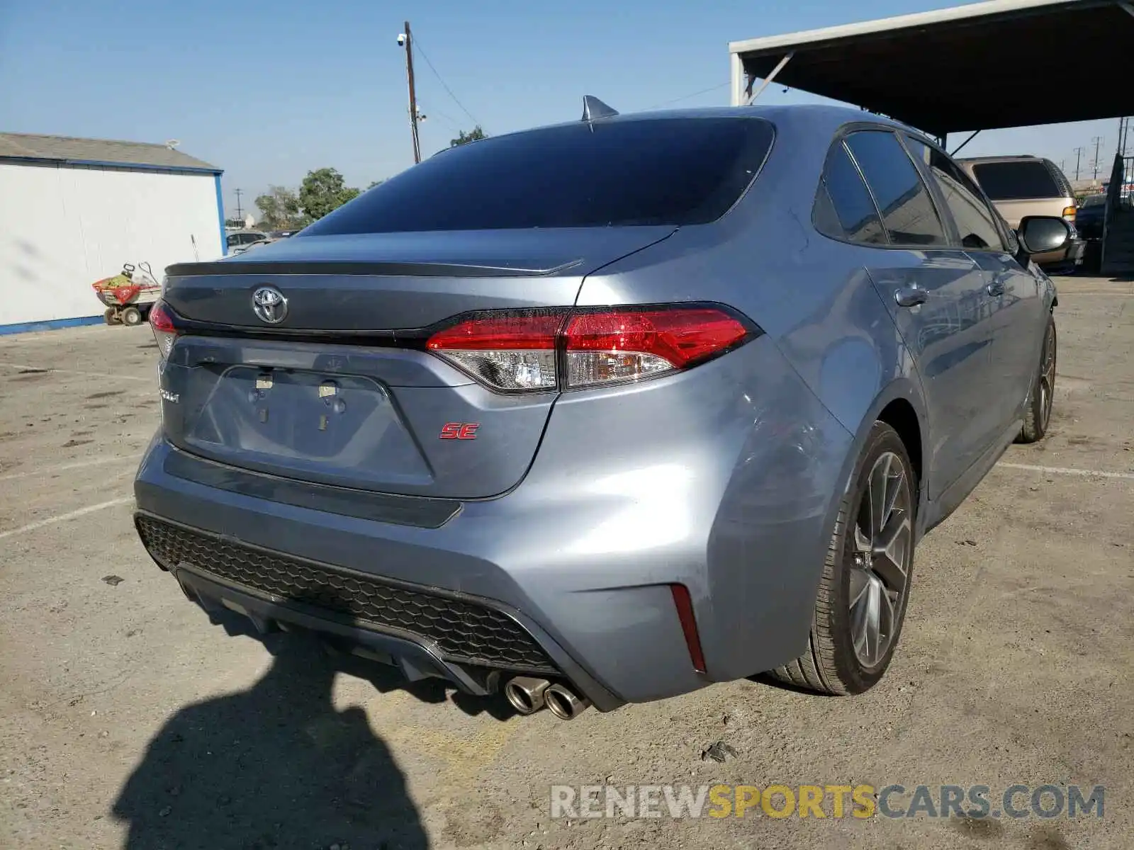 4 Photograph of a damaged car 5YFS4RCE4LP037524 TOYOTA COROLLA 2020