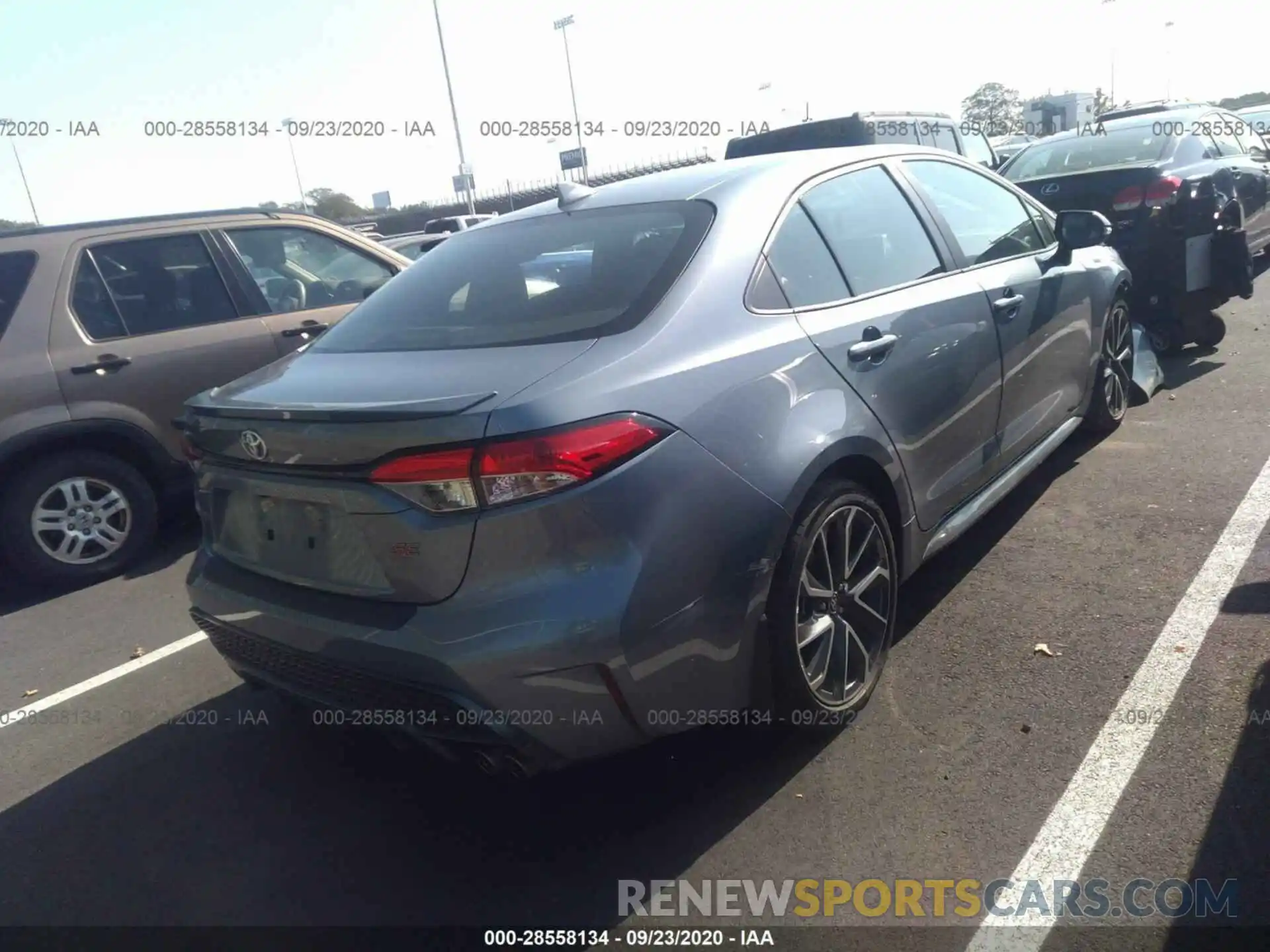 4 Photograph of a damaged car 5YFS4RCE4LP038592 TOYOTA COROLLA 2020