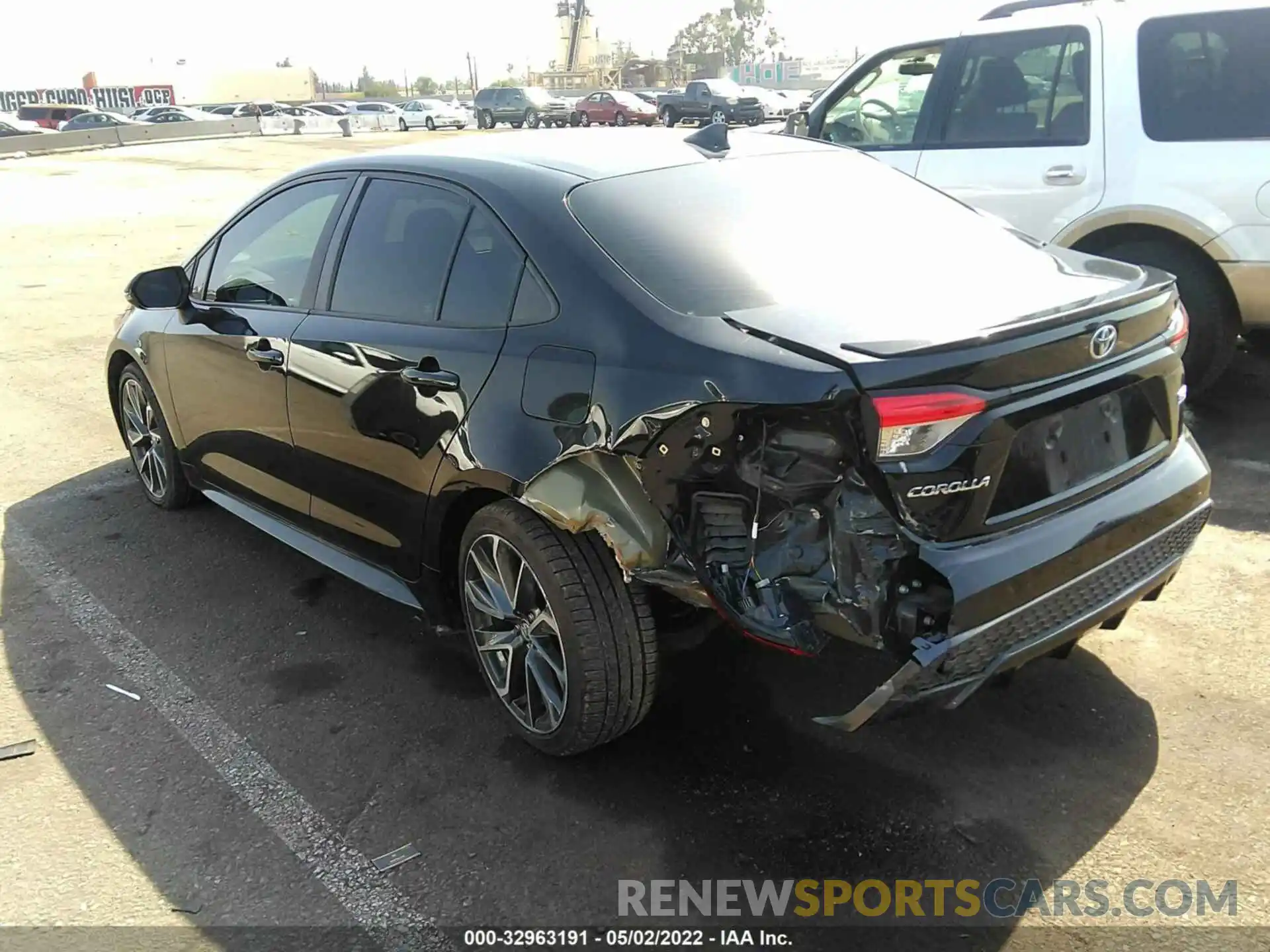 3 Photograph of a damaged car 5YFS4RCE4LP038723 TOYOTA COROLLA 2020