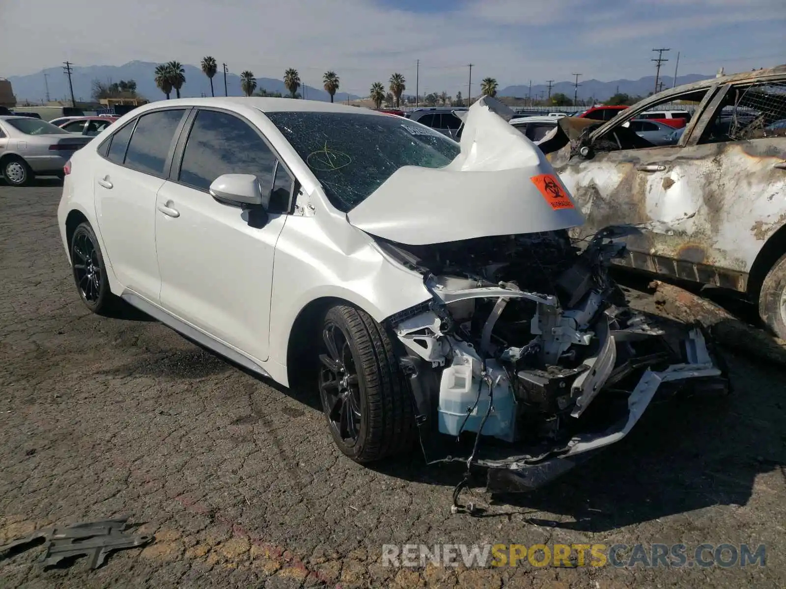 1 Photograph of a damaged car 5YFS4RCE4LP041119 TOYOTA COROLLA 2020