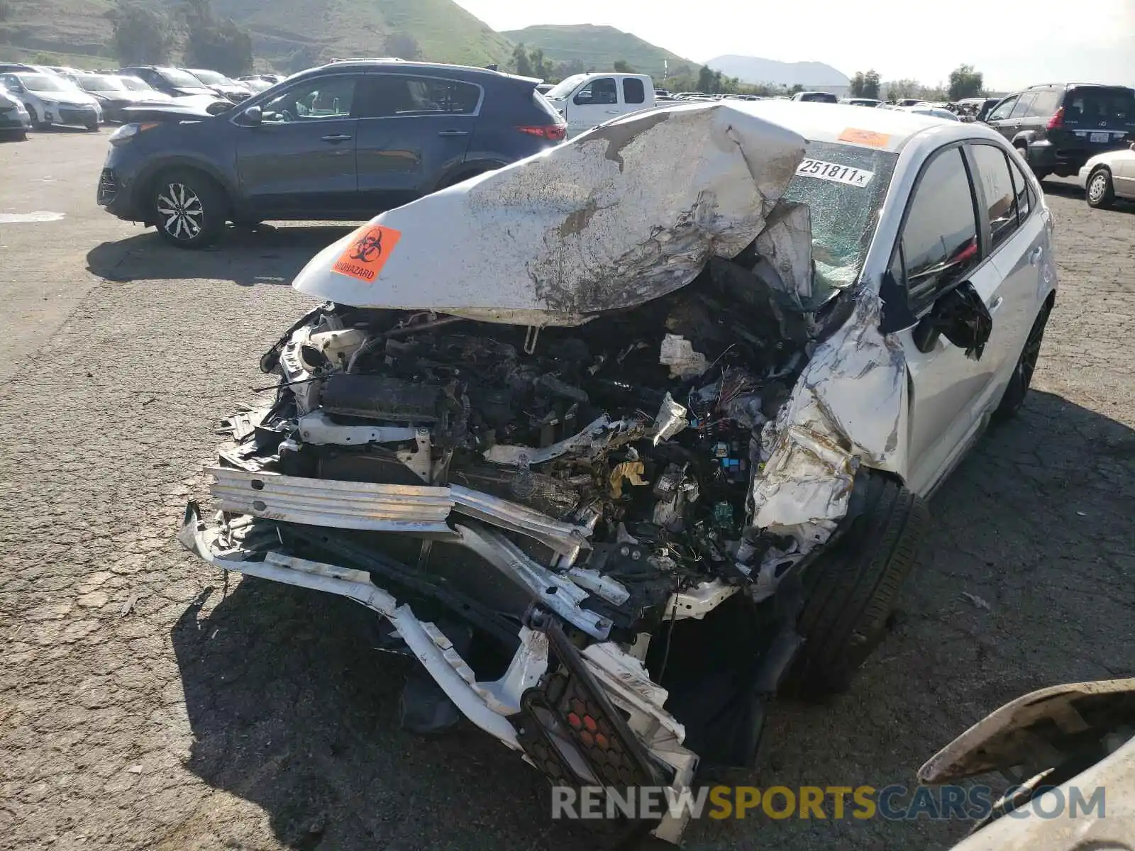 2 Photograph of a damaged car 5YFS4RCE4LP041119 TOYOTA COROLLA 2020