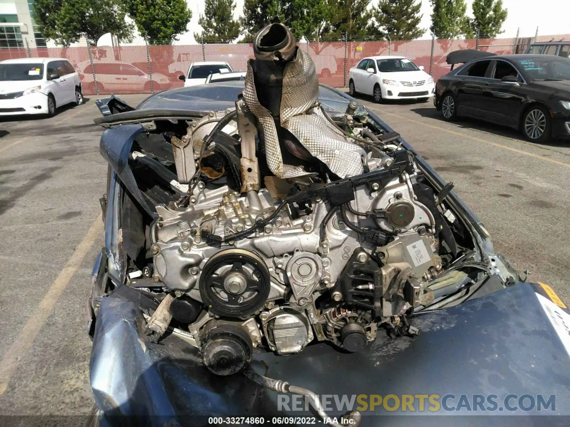 10 Photograph of a damaged car 5YFS4RCE4LP045011 TOYOTA COROLLA 2020