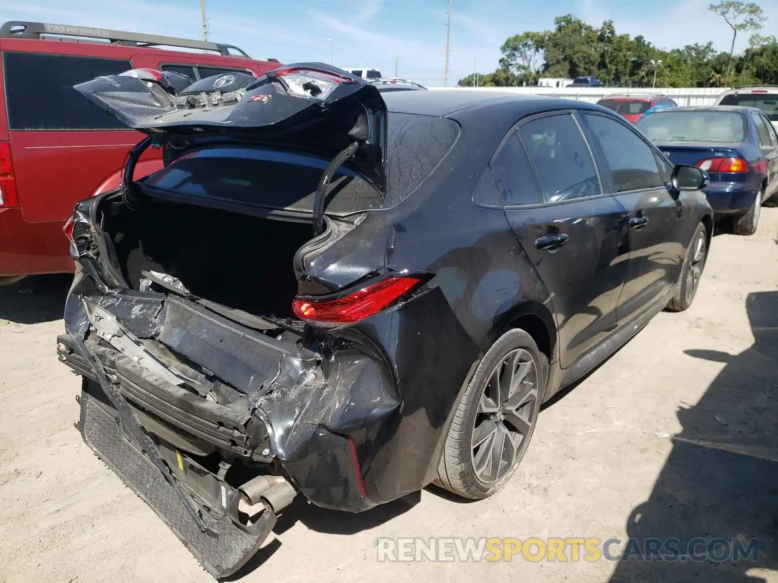 4 Photograph of a damaged car 5YFS4RCE4LP047311 TOYOTA COROLLA 2020