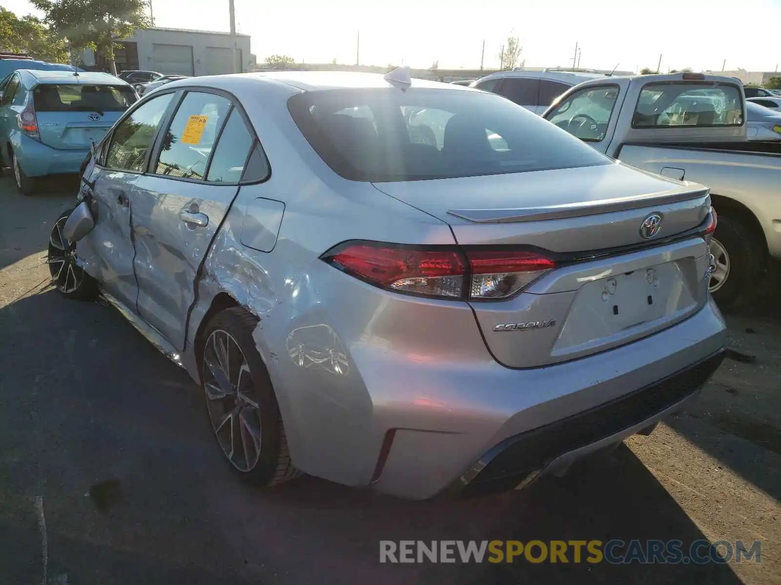 3 Photograph of a damaged car 5YFS4RCE4LP048586 TOYOTA COROLLA 2020