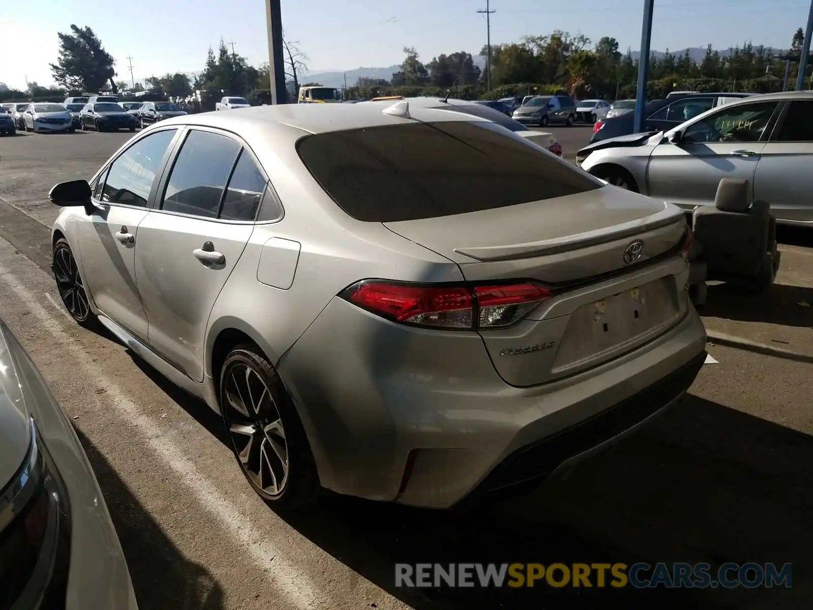 3 Photograph of a damaged car 5YFS4RCE4LP048698 TOYOTA COROLLA 2020