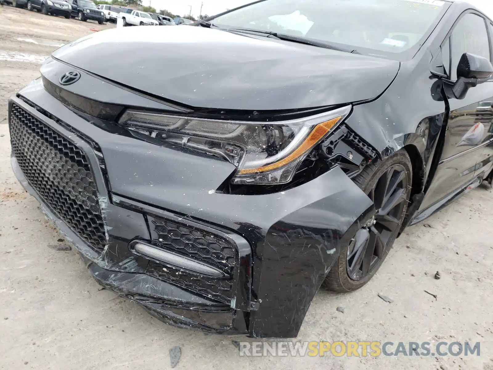 9 Photograph of a damaged car 5YFS4RCE4LP053822 TOYOTA COROLLA 2020