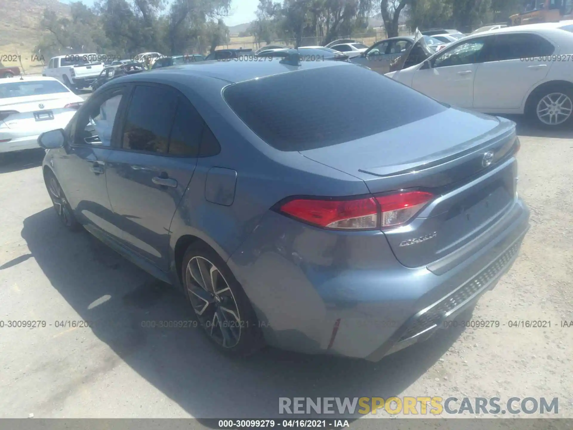 3 Photograph of a damaged car 5YFS4RCE4LP055425 TOYOTA COROLLA 2020