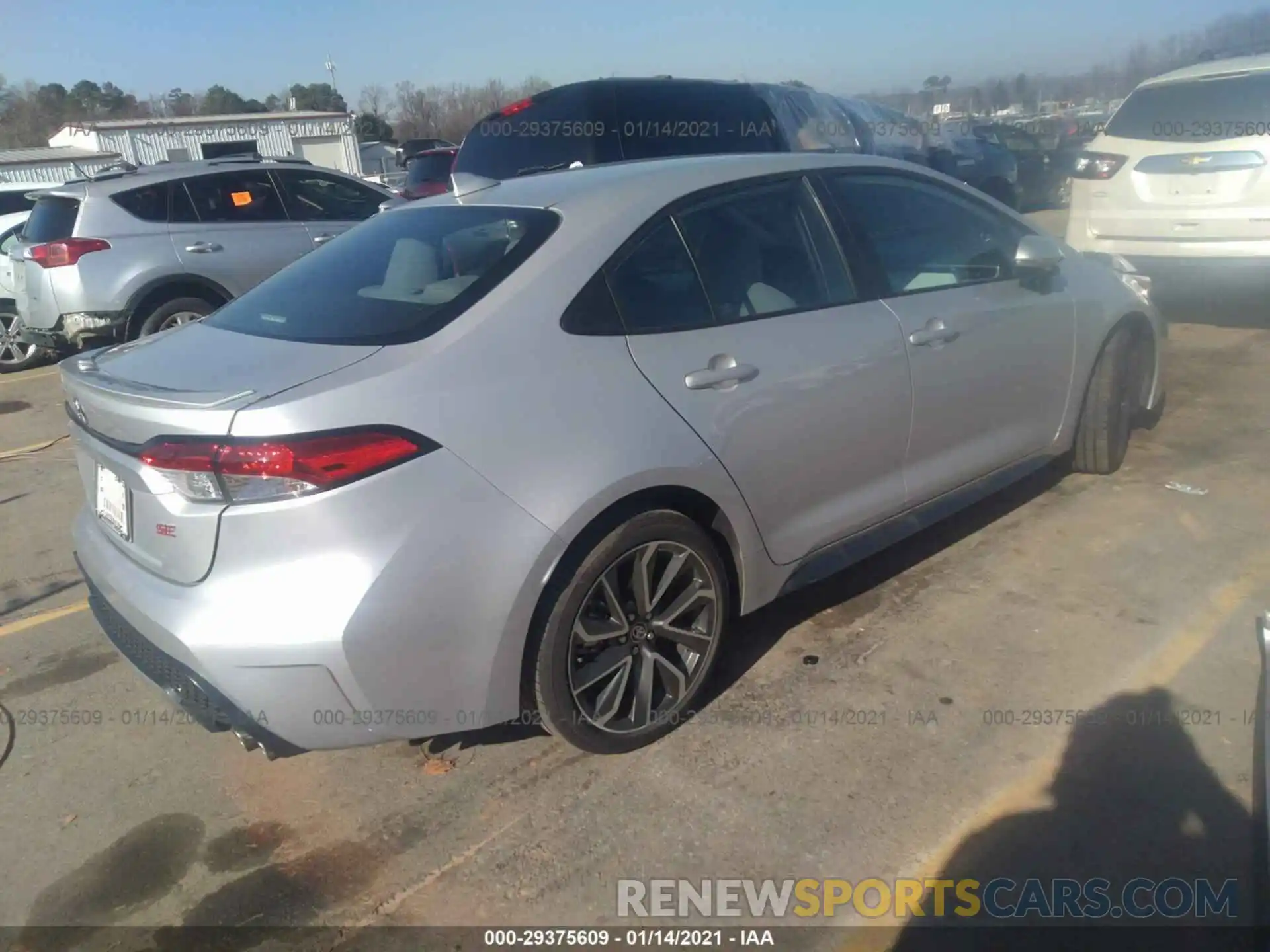 4 Photograph of a damaged car 5YFS4RCE4LP056929 TOYOTA COROLLA 2020