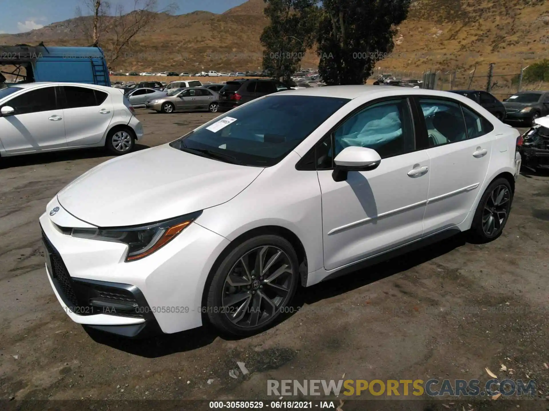 2 Photograph of a damaged car 5YFS4RCE5LP003219 TOYOTA COROLLA 2020