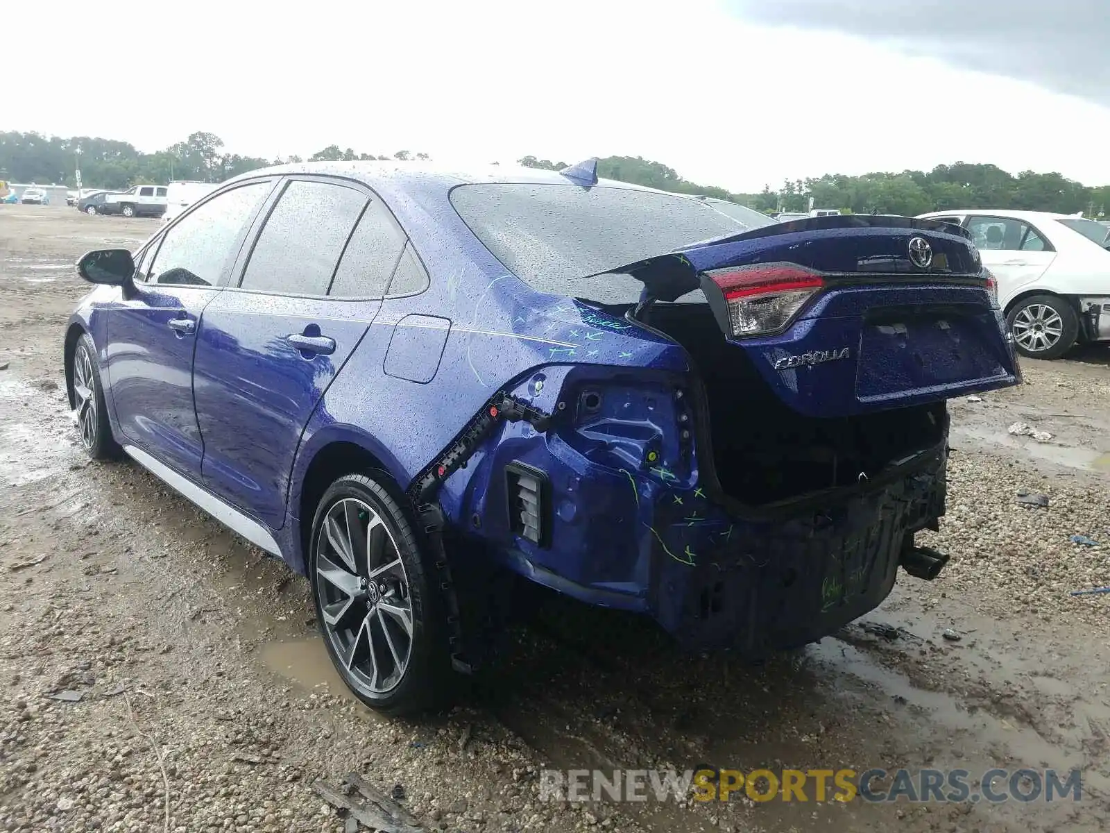 3 Photograph of a damaged car 5YFS4RCE5LP008095 TOYOTA COROLLA 2020