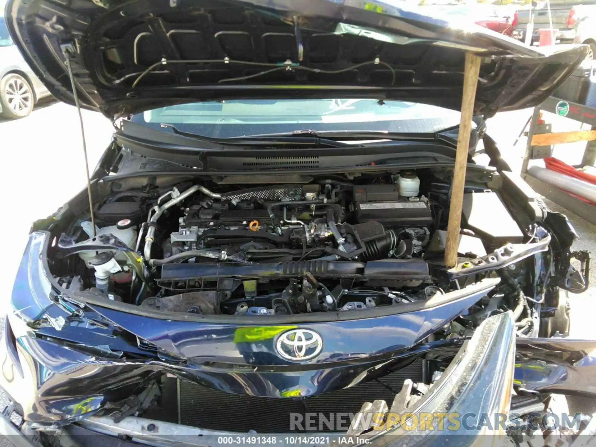 10 Photograph of a damaged car 5YFS4RCE5LP010106 TOYOTA COROLLA 2020