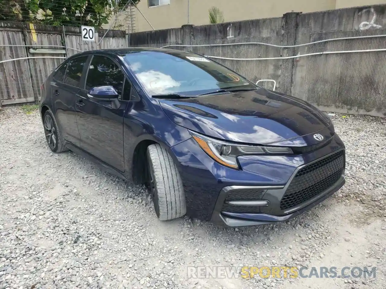 1 Photograph of a damaged car 5YFS4RCE5LP012499 TOYOTA COROLLA 2020