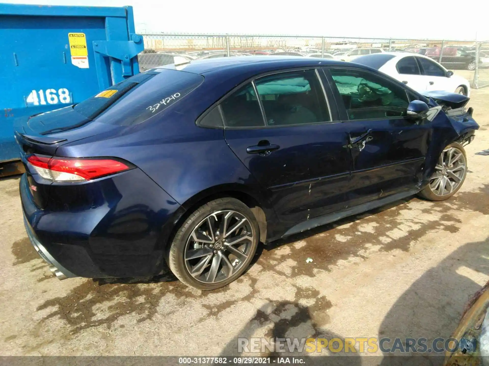 4 Photograph of a damaged car 5YFS4RCE5LP014222 TOYOTA COROLLA 2020