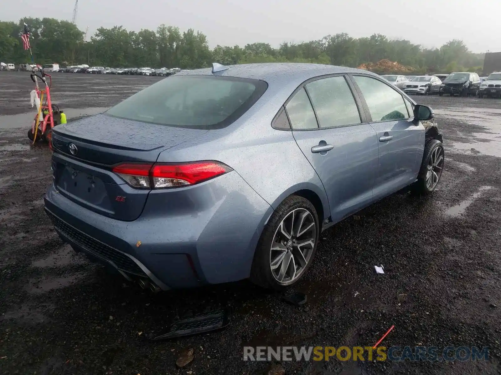 4 Photograph of a damaged car 5YFS4RCE5LP015483 TOYOTA COROLLA 2020