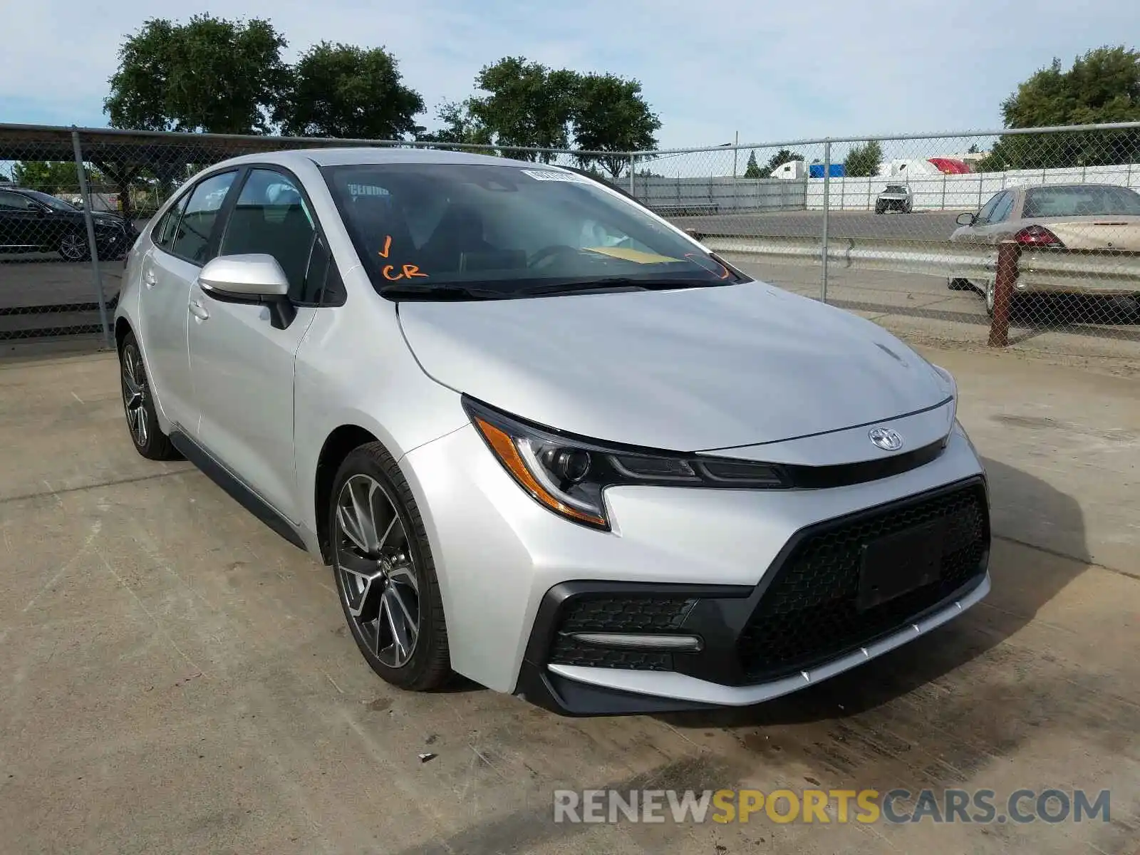 1 Photograph of a damaged car 5YFS4RCE5LP016021 TOYOTA COROLLA 2020