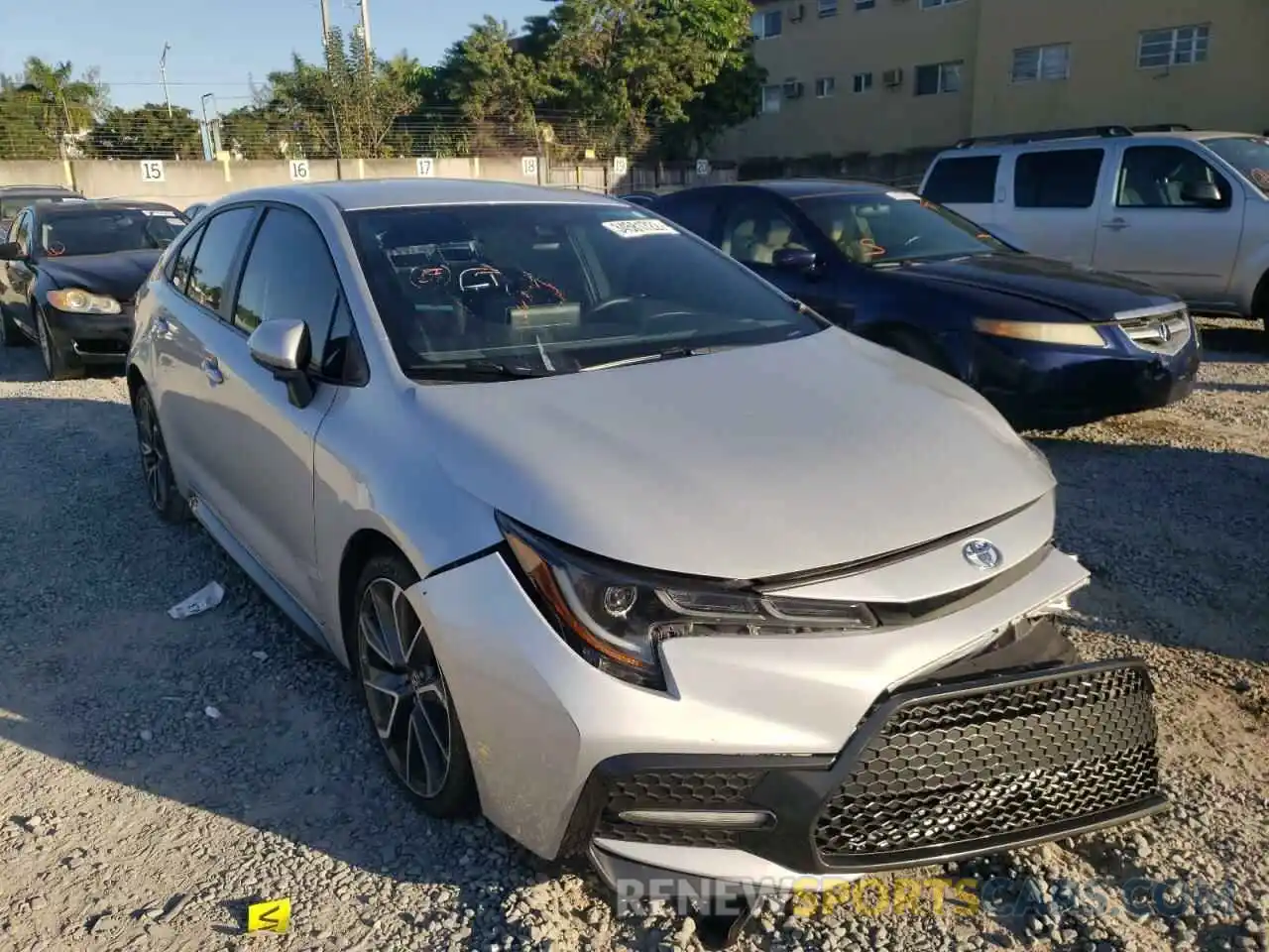 1 Photograph of a damaged car 5YFS4RCE5LP017380 TOYOTA COROLLA 2020