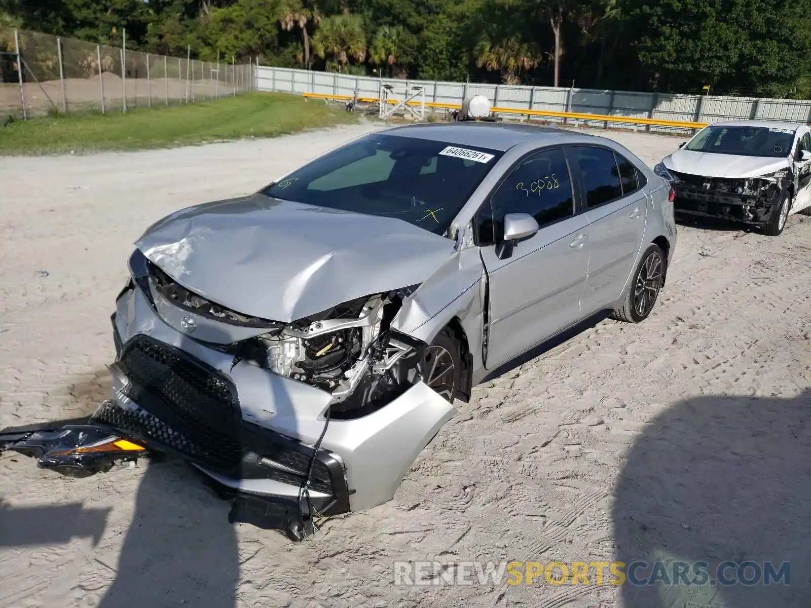 2 Photograph of a damaged car 5YFS4RCE5LP018111 TOYOTA COROLLA 2020