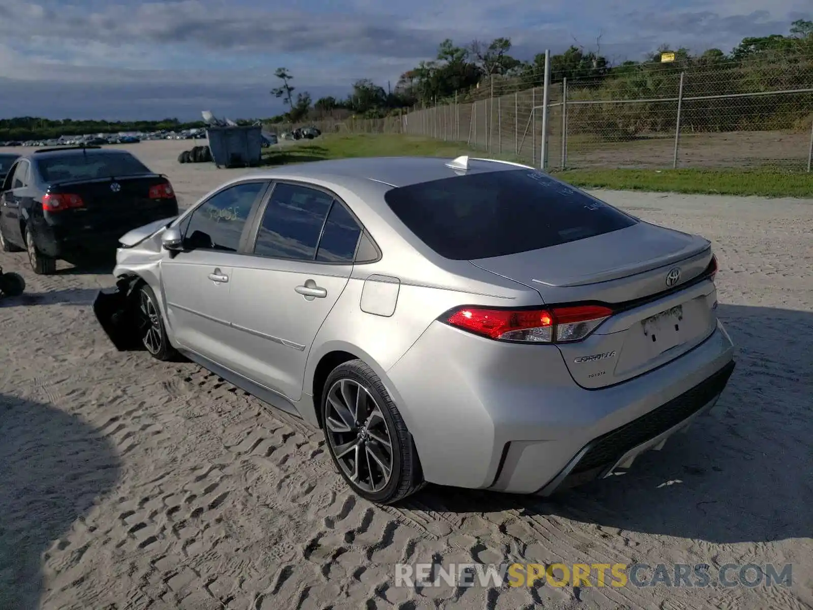 3 Photograph of a damaged car 5YFS4RCE5LP018111 TOYOTA COROLLA 2020