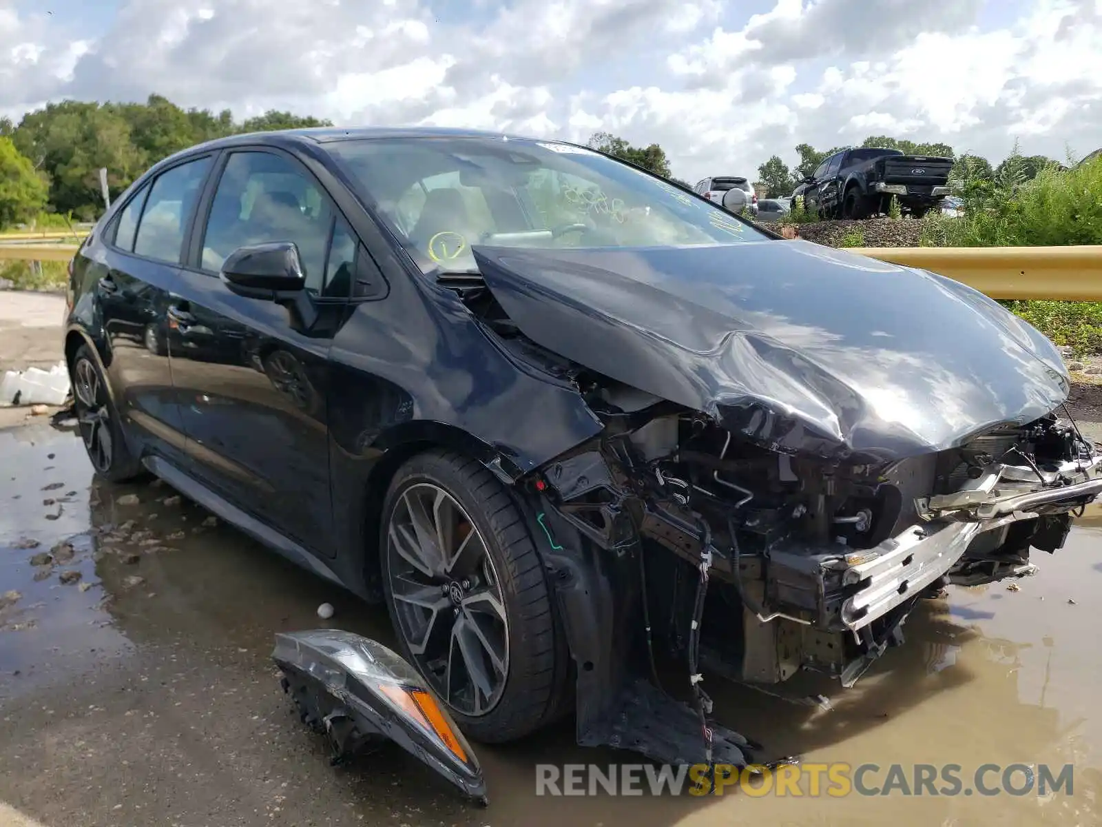 1 Photograph of a damaged car 5YFS4RCE5LP018254 TOYOTA COROLLA 2020