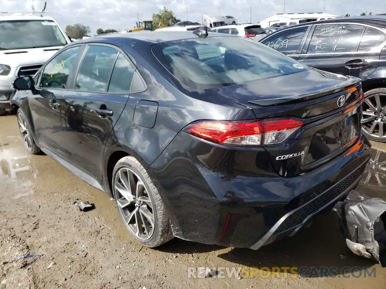 3 Photograph of a damaged car 5YFS4RCE5LP018254 TOYOTA COROLLA 2020