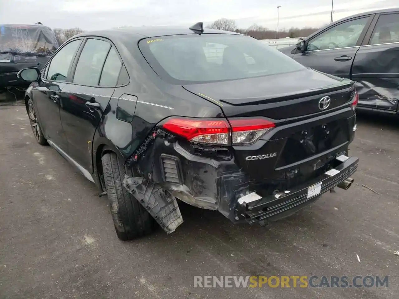 3 Photograph of a damaged car 5YFS4RCE5LP018397 TOYOTA COROLLA 2020