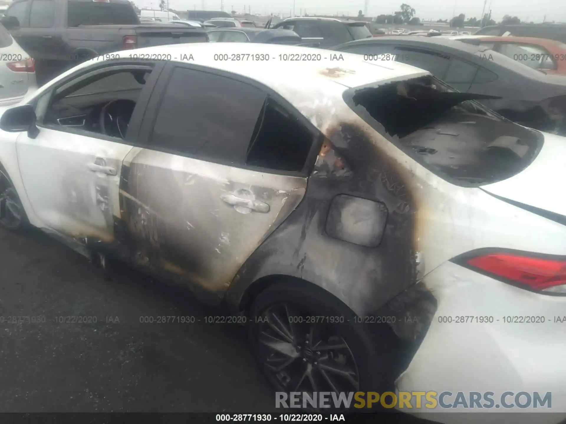 6 Photograph of a damaged car 5YFS4RCE5LP022160 TOYOTA COROLLA 2020