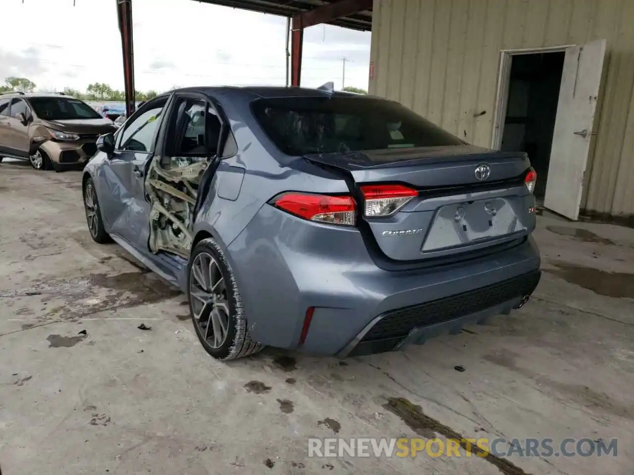 3 Photograph of a damaged car 5YFS4RCE5LP024278 TOYOTA COROLLA 2020