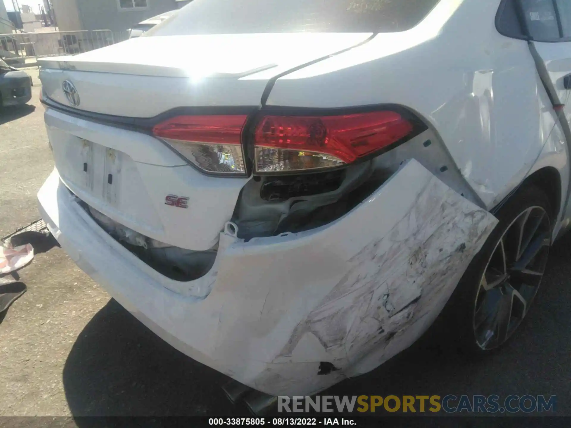 6 Photograph of a damaged car 5YFS4RCE5LP025074 TOYOTA COROLLA 2020