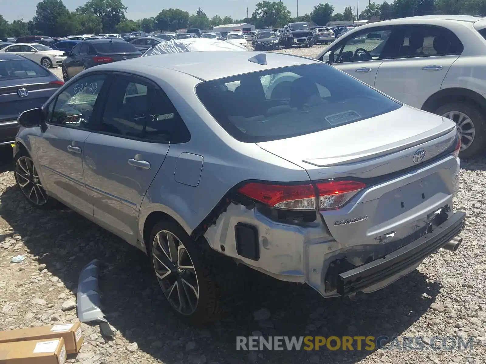 3 Photograph of a damaged car 5YFS4RCE5LP029223 TOYOTA COROLLA 2020