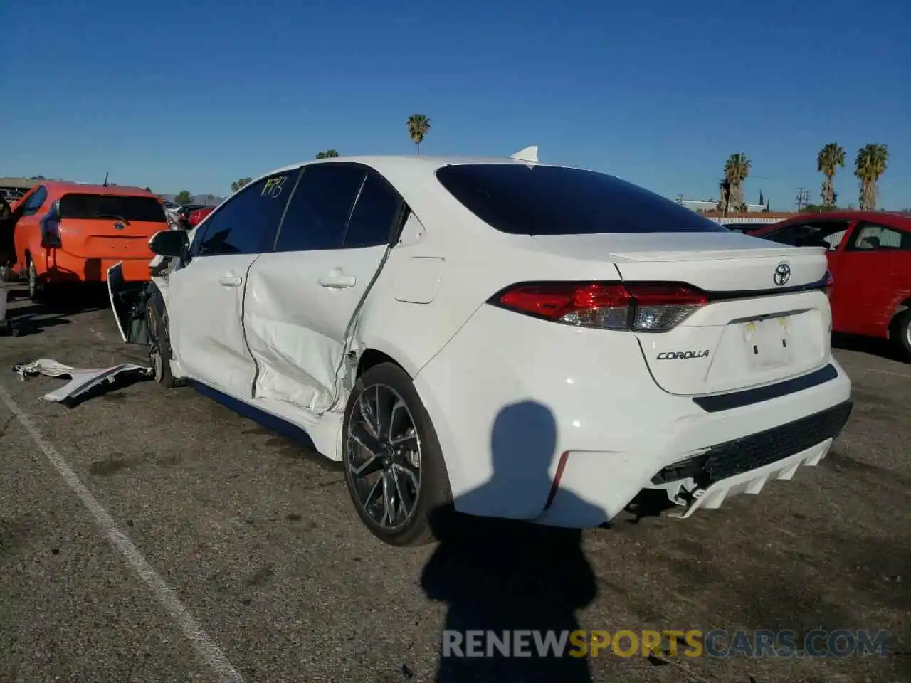 3 Photograph of a damaged car 5YFS4RCE5LP029559 TOYOTA COROLLA 2020