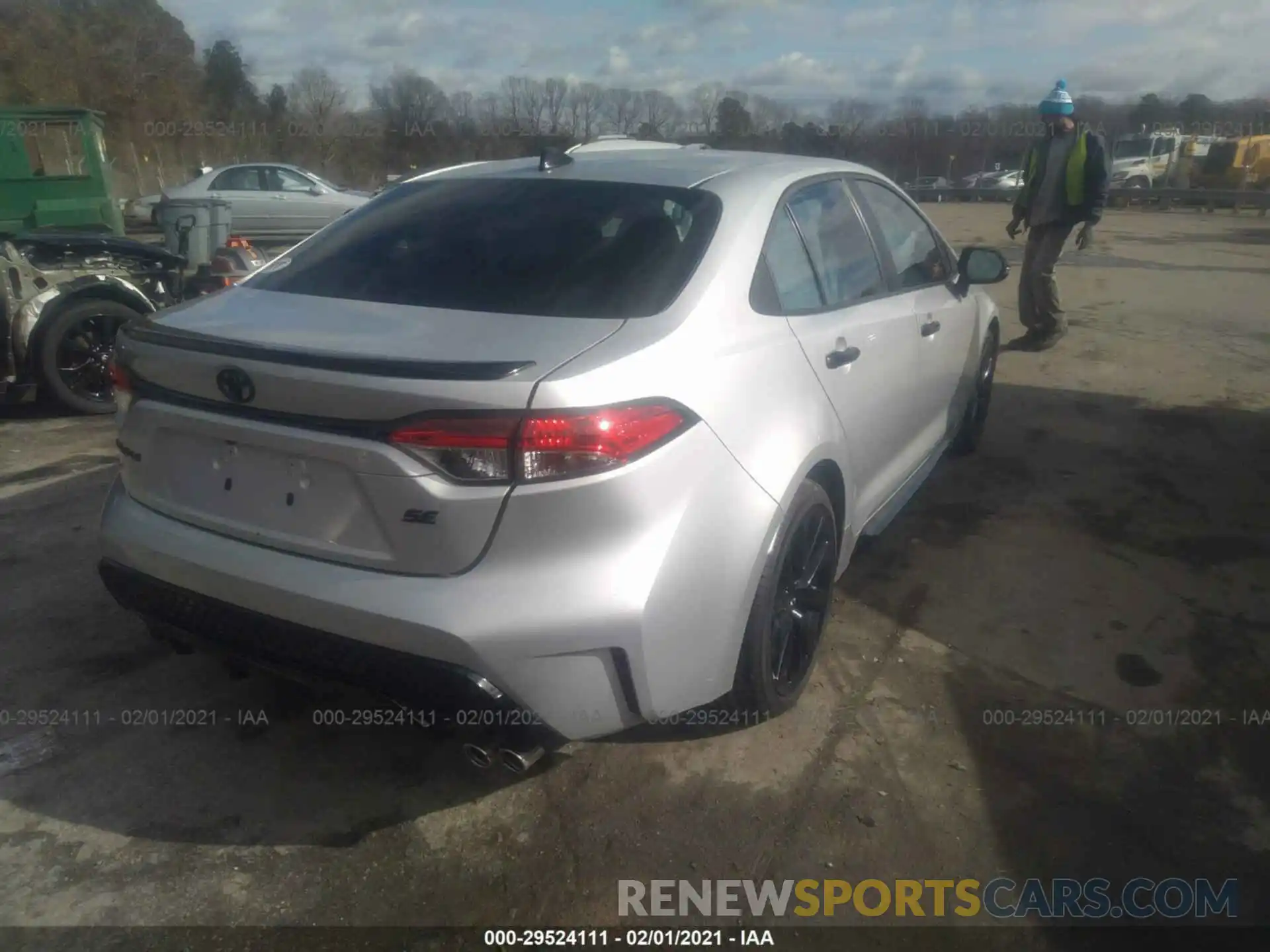 4 Photograph of a damaged car 5YFS4RCE5LP029772 TOYOTA COROLLA 2020