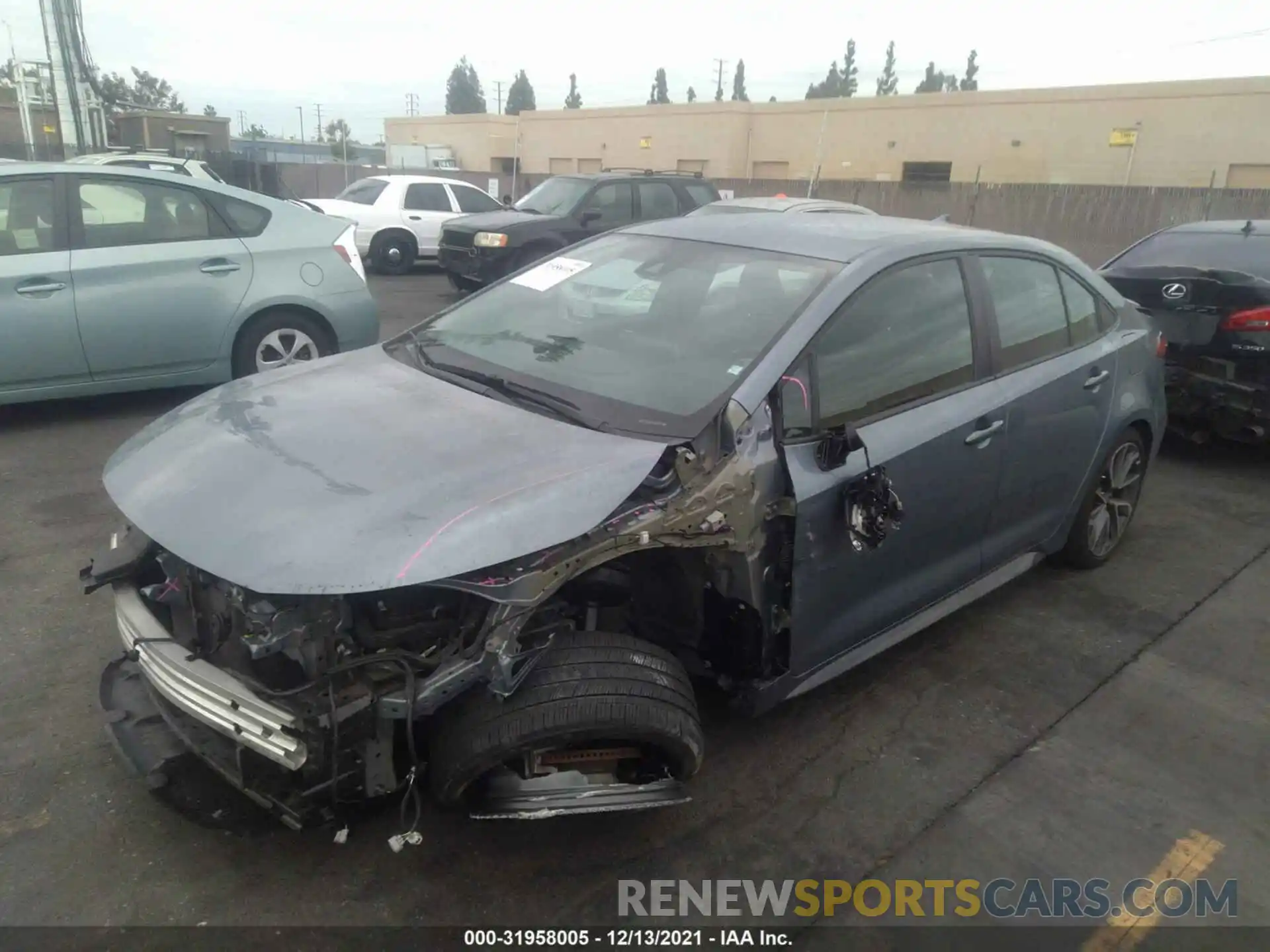 2 Photograph of a damaged car 5YFS4RCE5LP030694 TOYOTA COROLLA 2020