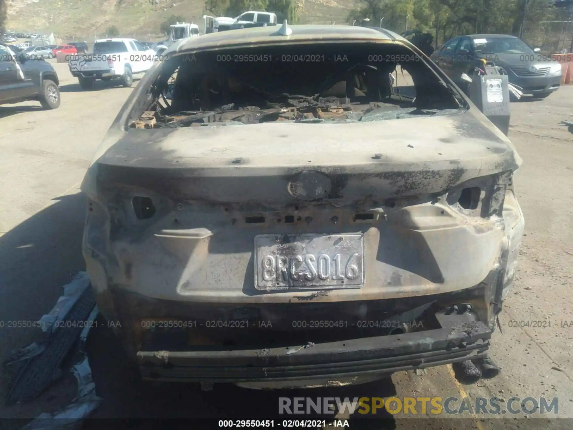 6 Photograph of a damaged car 5YFS4RCE5LP033403 TOYOTA COROLLA 2020