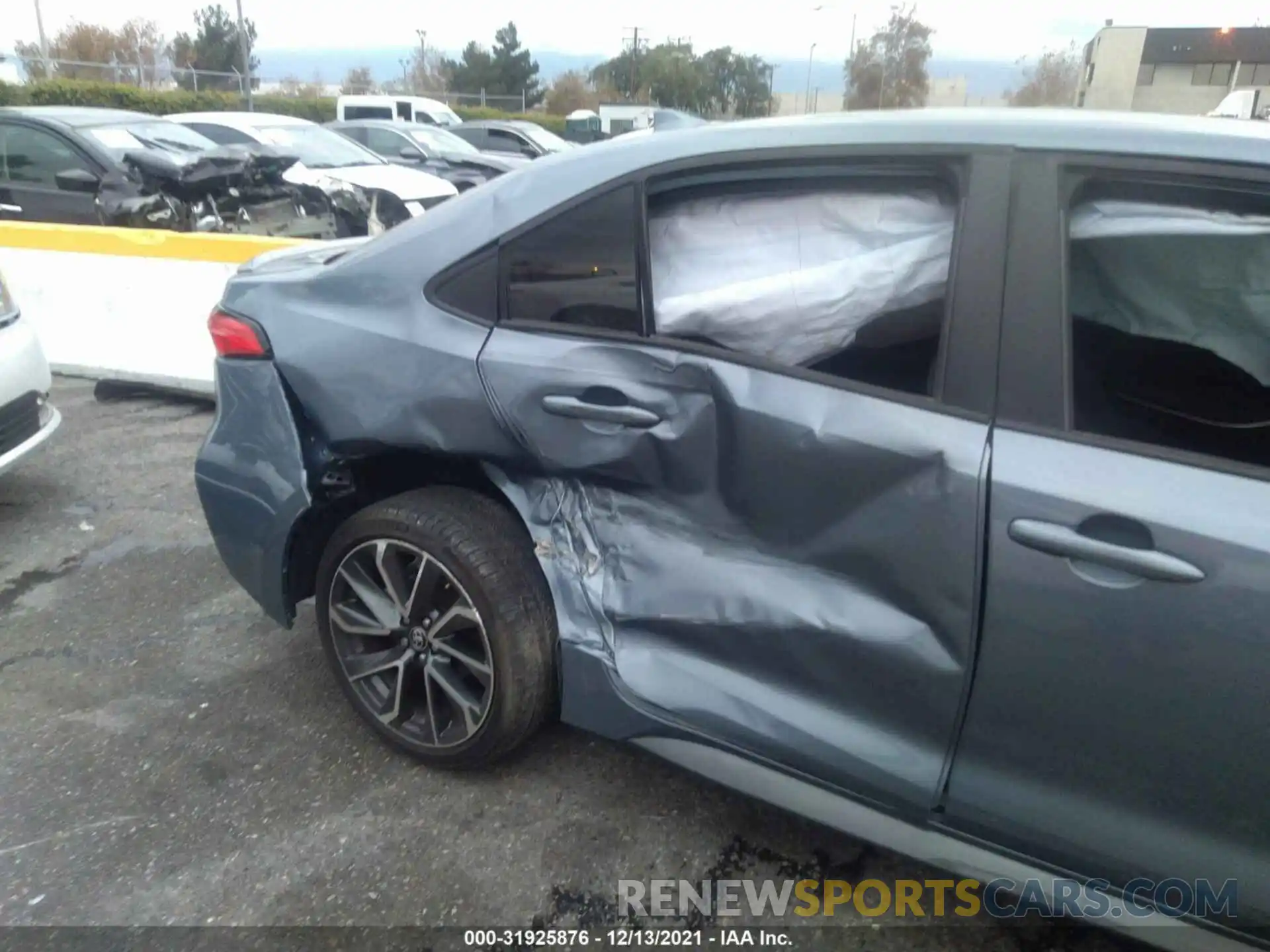 6 Photograph of a damaged car 5YFS4RCE5LP034938 TOYOTA COROLLA 2020