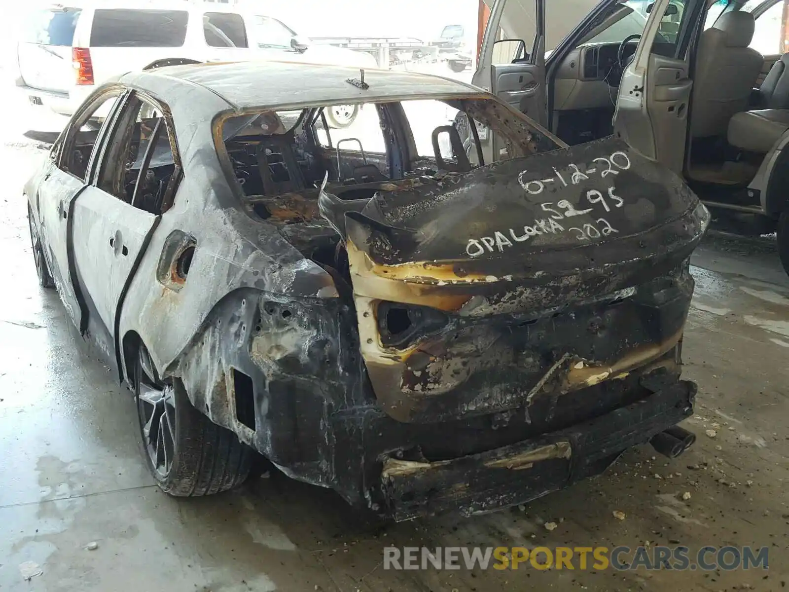 3 Photograph of a damaged car 5YFS4RCE5LP035295 TOYOTA COROLLA 2020