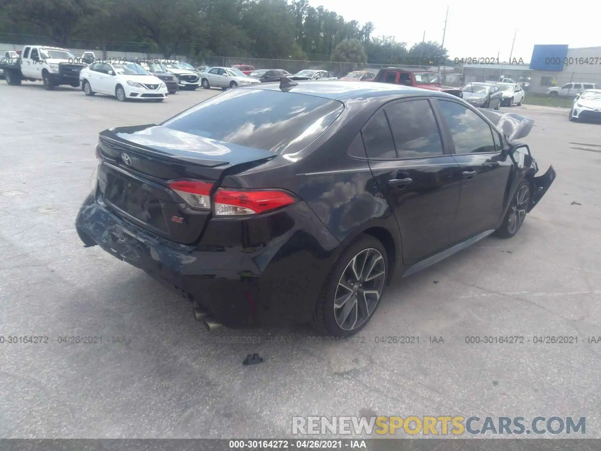 4 Photograph of a damaged car 5YFS4RCE5LP035474 TOYOTA COROLLA 2020