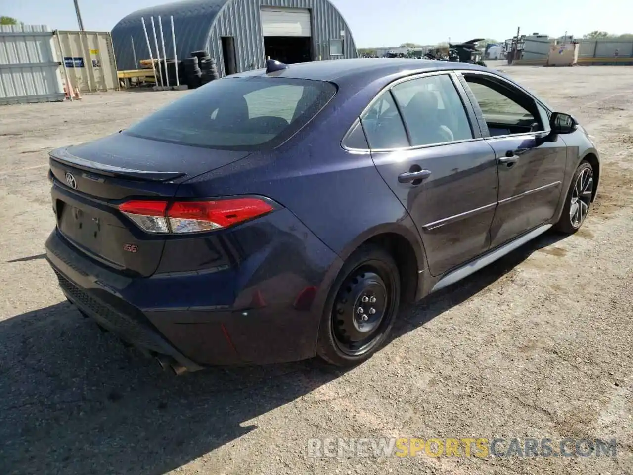 4 Photograph of a damaged car 5YFS4RCE5LP036446 TOYOTA COROLLA 2020