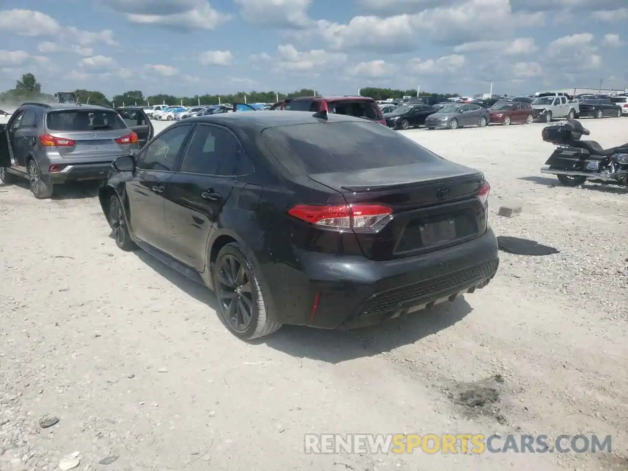 3 Photograph of a damaged car 5YFS4RCE5LP037211 TOYOTA COROLLA 2020